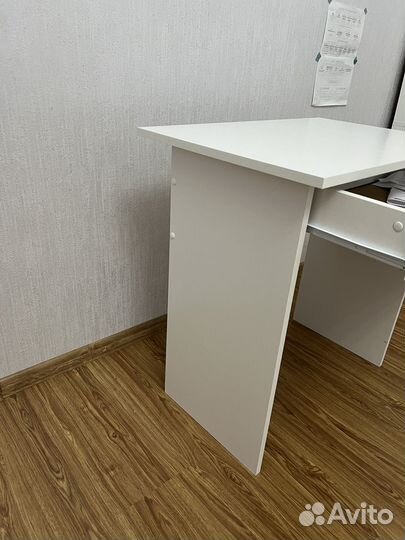 Компьютерный стол новый