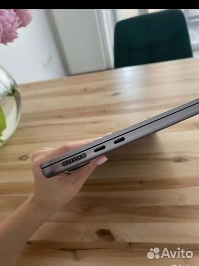 Apple MacBook Pro 13.6 512