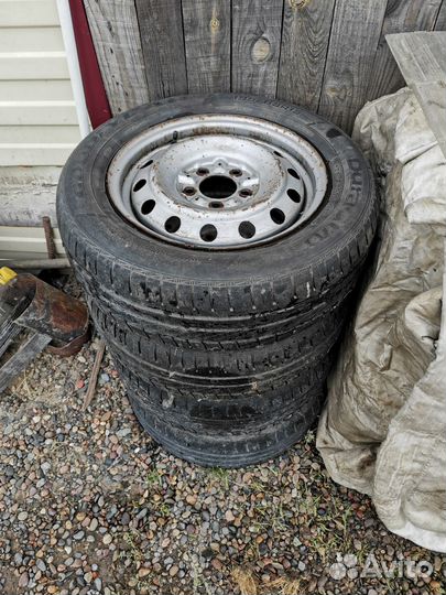 Goodyear DuraGrip 195/65 R15