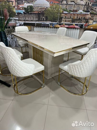 Кухонный стол