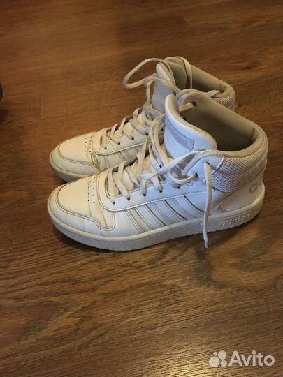 Кроссовки adidas