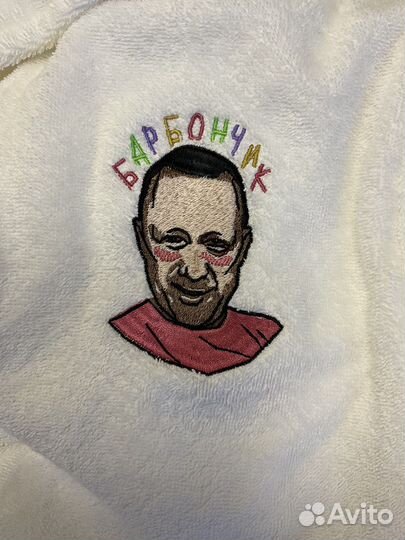 Машинная вышивка на одежде. Мерч