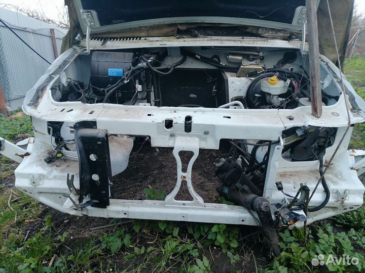 УАЗ Патриот передняя часть кузова (морда )