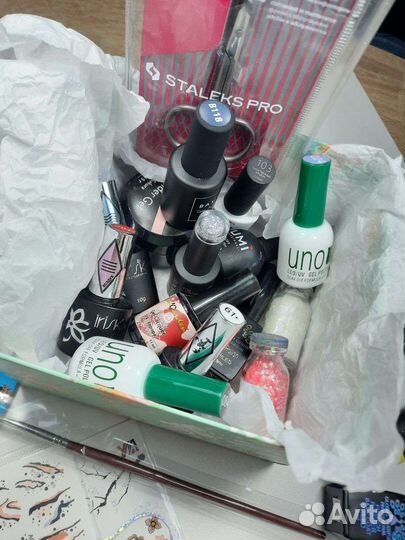 Гель лаки, базы, лампы для ногтей, ножницы