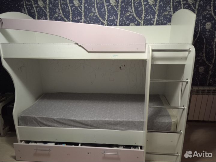 Двухъярусная кровать для детей