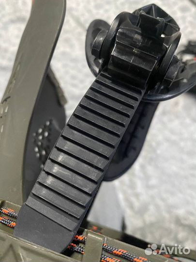 Крепления для сноуборда M Salomon