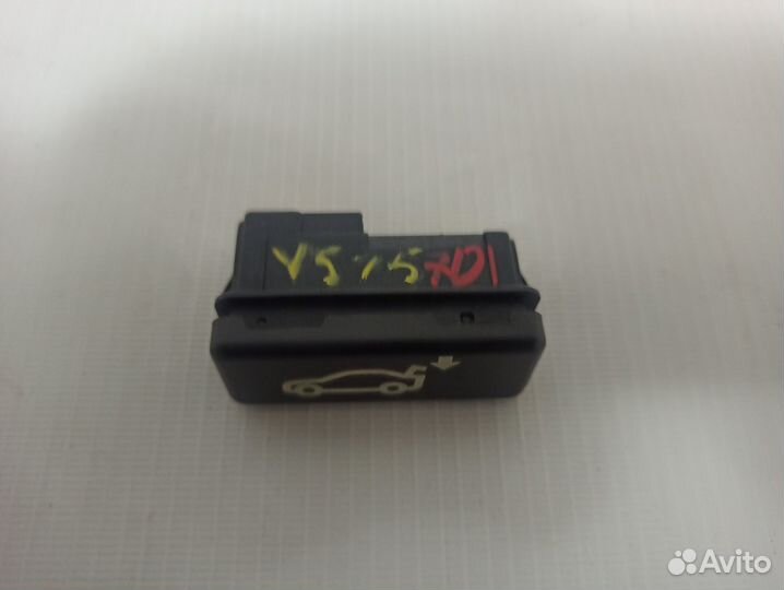 Кнопка закрывания багажника BMW X6 E71