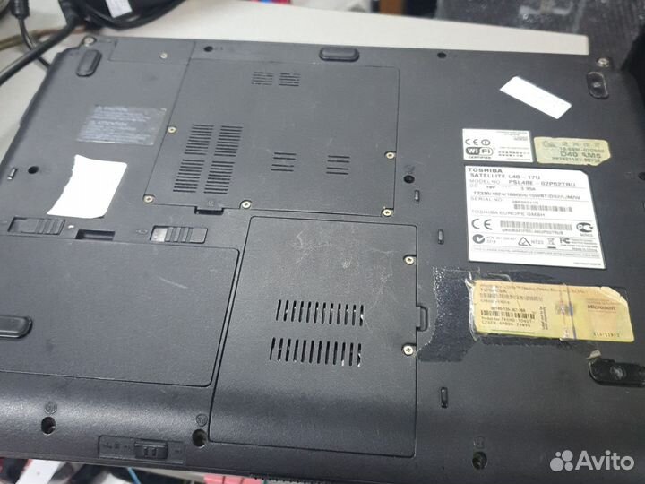 Ноутбук Toshiba Satellite L40-17U