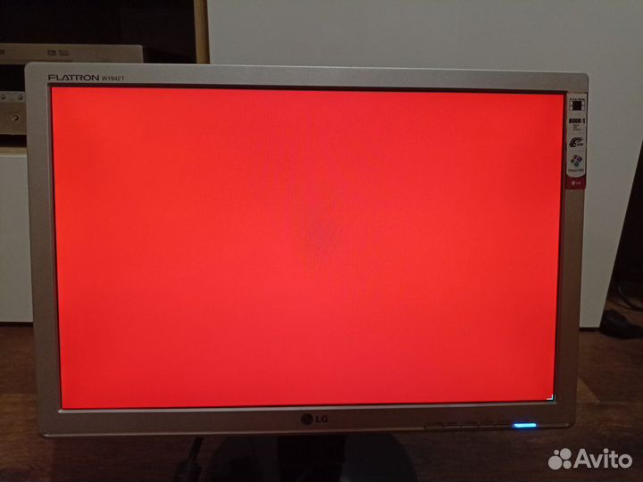 Монитор LG 19