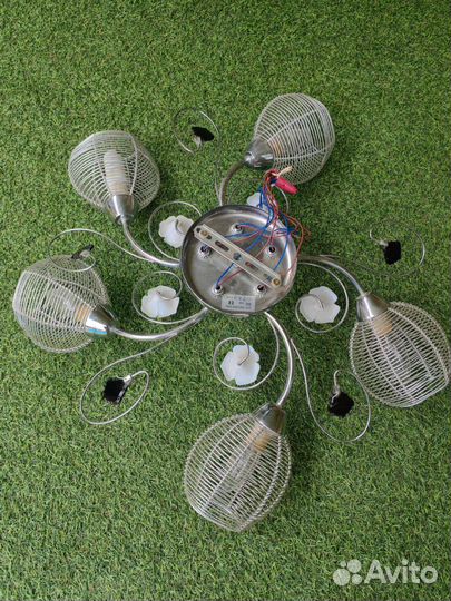 Люстра пятирожковая