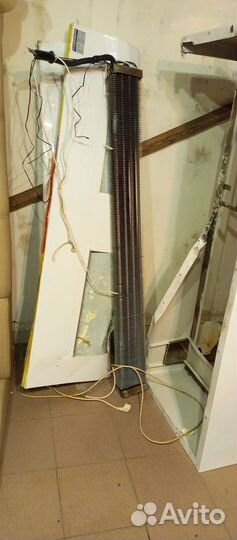 Стекло для холодильной витрины гнутое