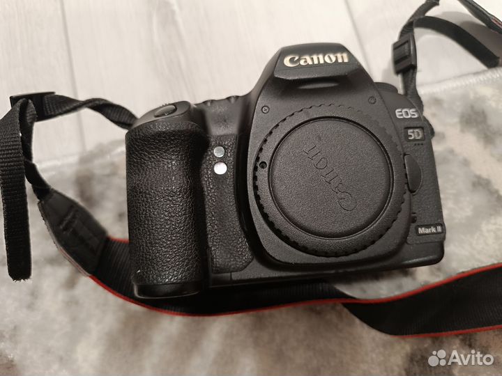 Зеркальный фотоаппарат canon 5D mark ii