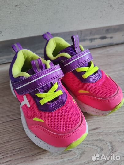 Кроссовки детские 24 размер