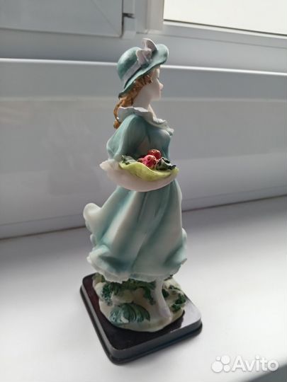 Статуэтка Пастушка