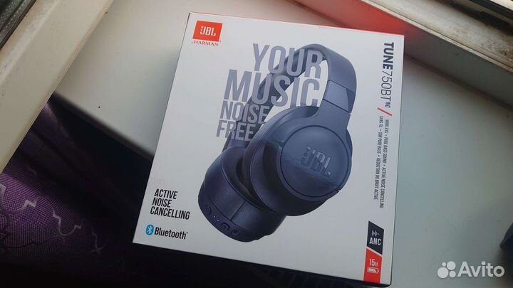 Беспроводные наушники JBL