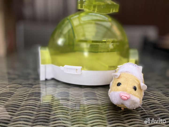 Игрушка хомячок с домиком