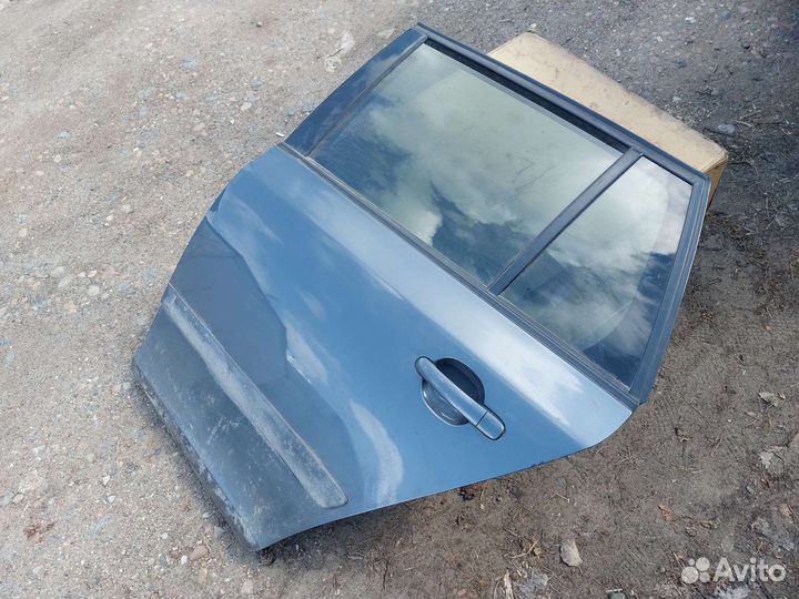 Дверь задняя Skoda Fabia 2 универсал 2007-15