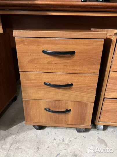 Тумба офисная выкатная б/у