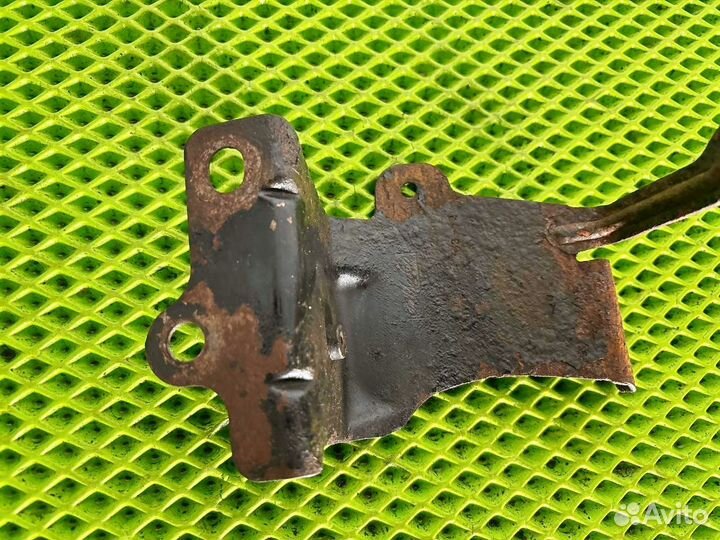 Кронштейн бачка гур Ford Focus 2