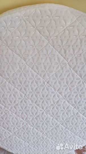 Круглый матрас и наматрасник