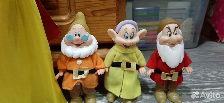 Кукла дисней Белоснежка и семь гномов