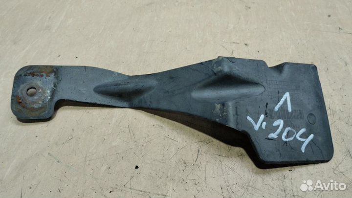 Пыльник двигателя левый Cadillac Escalade 3