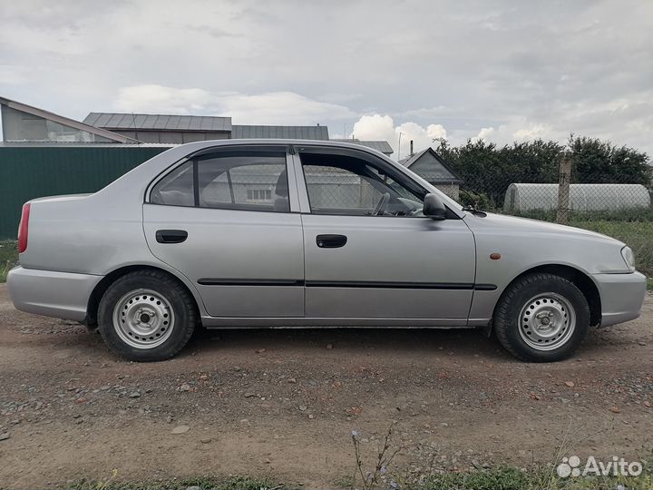 Hyundai Accent 1.5 МТ, 2008, битый, 260 000 км