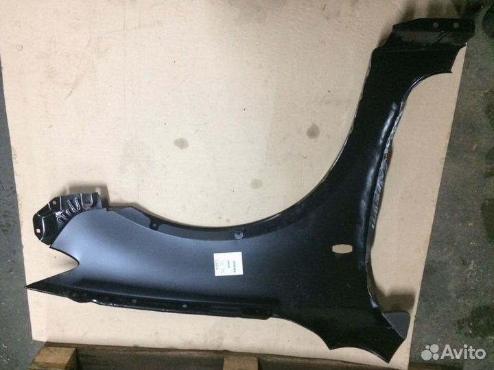 Крыло переднее левое Mazda 3 BK седан