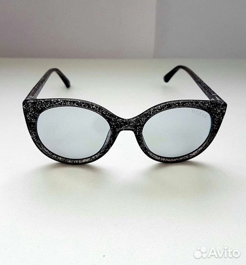 Очки женские Guess новые