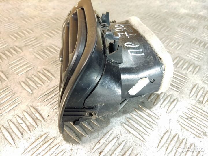 Дефлектор воздушный Peugeot 406 1995-1999