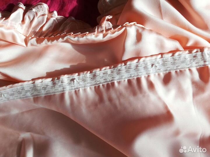 Наволочки и шторы розовые