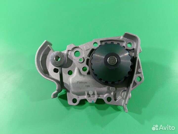 Помпа для Renault Logan