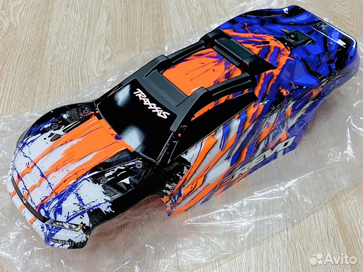 Кузов Traxxas E-Revo 2.0 фиолетовый со стойками