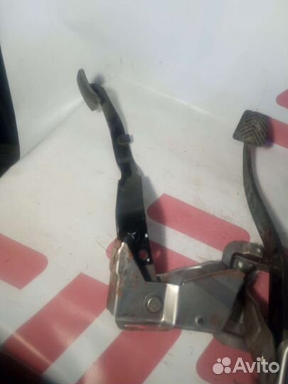 Педальный узел Mitsubishi Lancer IX