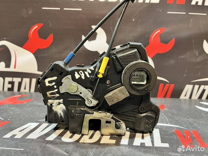 Замок двери передний правый toyota corolla 120