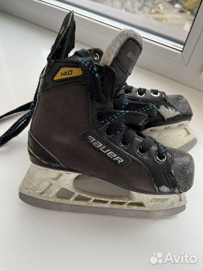 Хоккейные коньки bauer