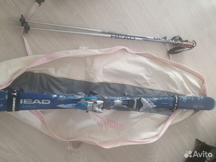 Горные лыжи и ботинки женские