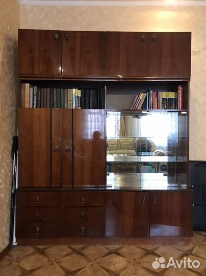 Шкаф сервант