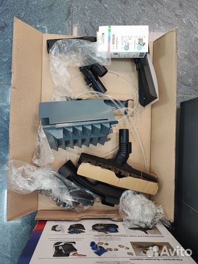 Пылесос моющий Bosch Serie 4 ProPerform BWD421PRO