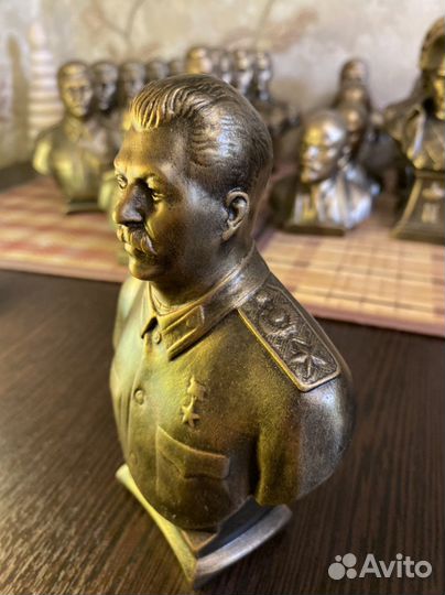 Бюст Сталина