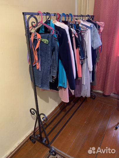 Вешалка для одежды напольная металлическая