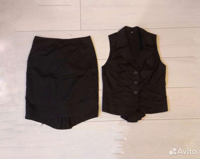 Школьная форма для девочки 44 размер новая
