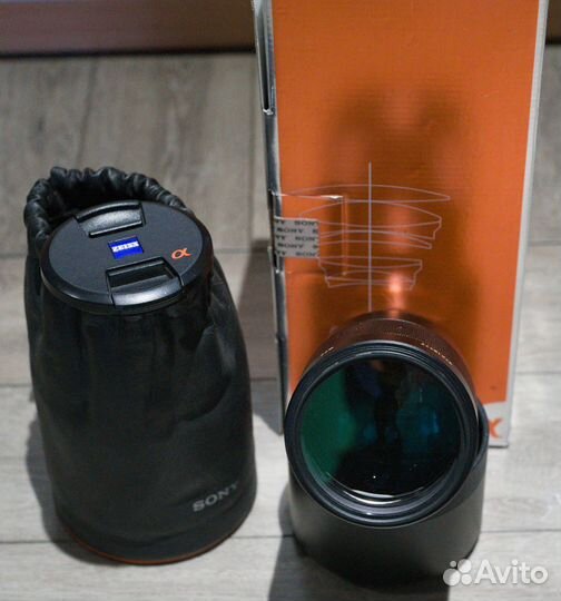 Продам объектив Sony CarlZeiss Sonnar T*135 f/1.8