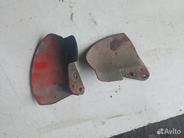 Защита тормозного суппорта volkswagen vento golf 3