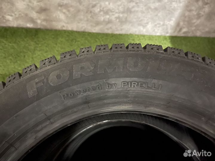 Pirelli Formula Ice 235/65 R17 108T