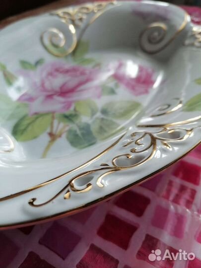 Блюдо фарфоровое