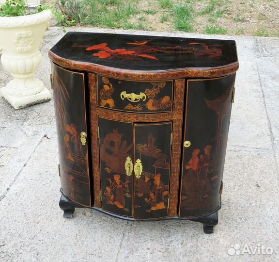 Старинный комод шинуазри. Тумба. Тумбочка. Массив