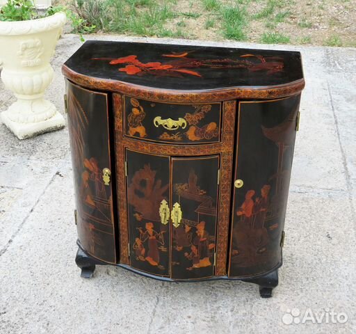 Старинный комод шинуазри. Тумба. Тумбочка. Массив