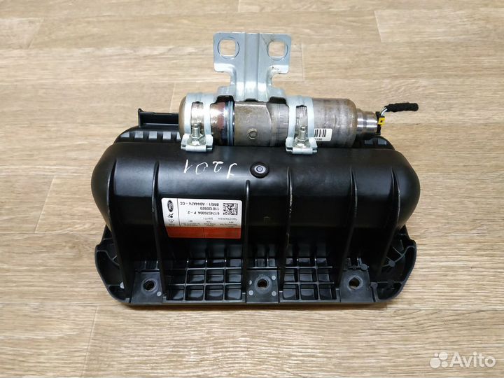 Подушка безопасности в торпедо Ford Focus 3
