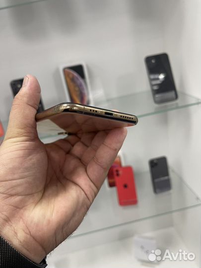 iPhone Xs, 64 ГБ